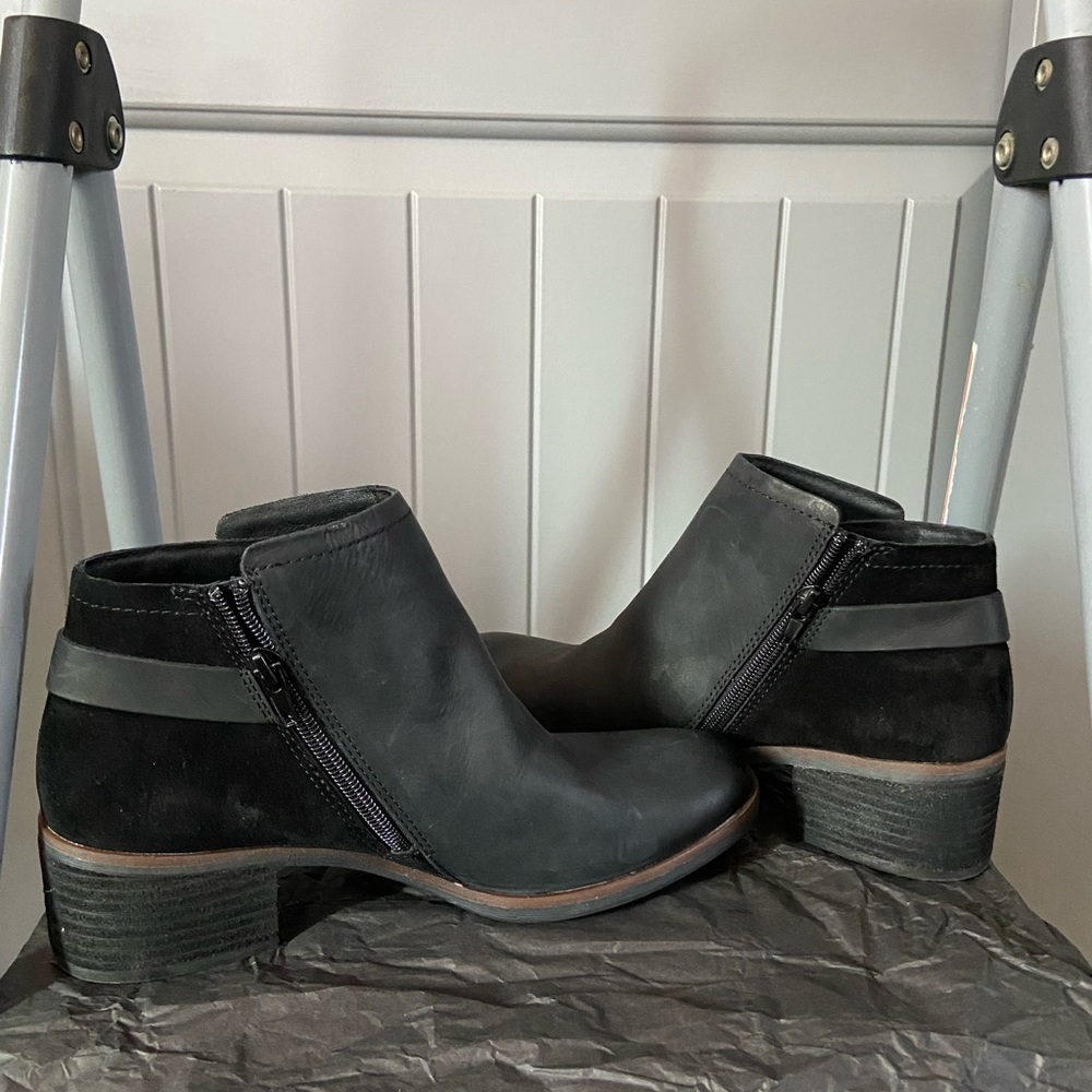 NIB Korks Sonya Distressed Leather Boot - Picture 5 of 10